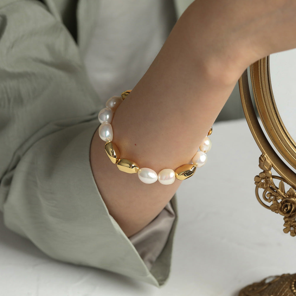 Dainty Gold Bead Vintage Baroque Pearl Bracelet
